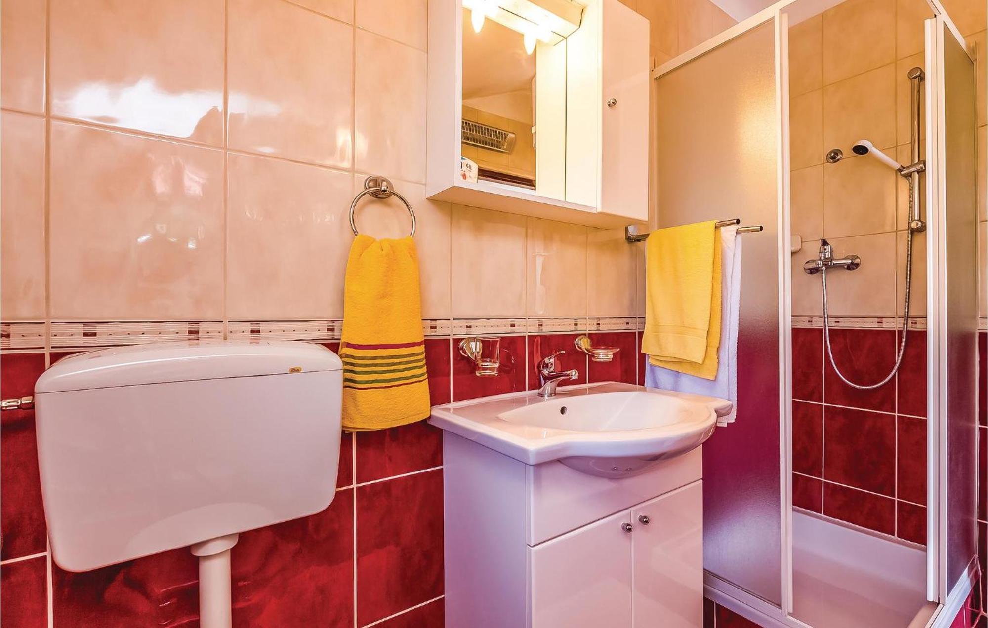 Lovely Apartment In Krk With Wifi Brzac Exteriör bild