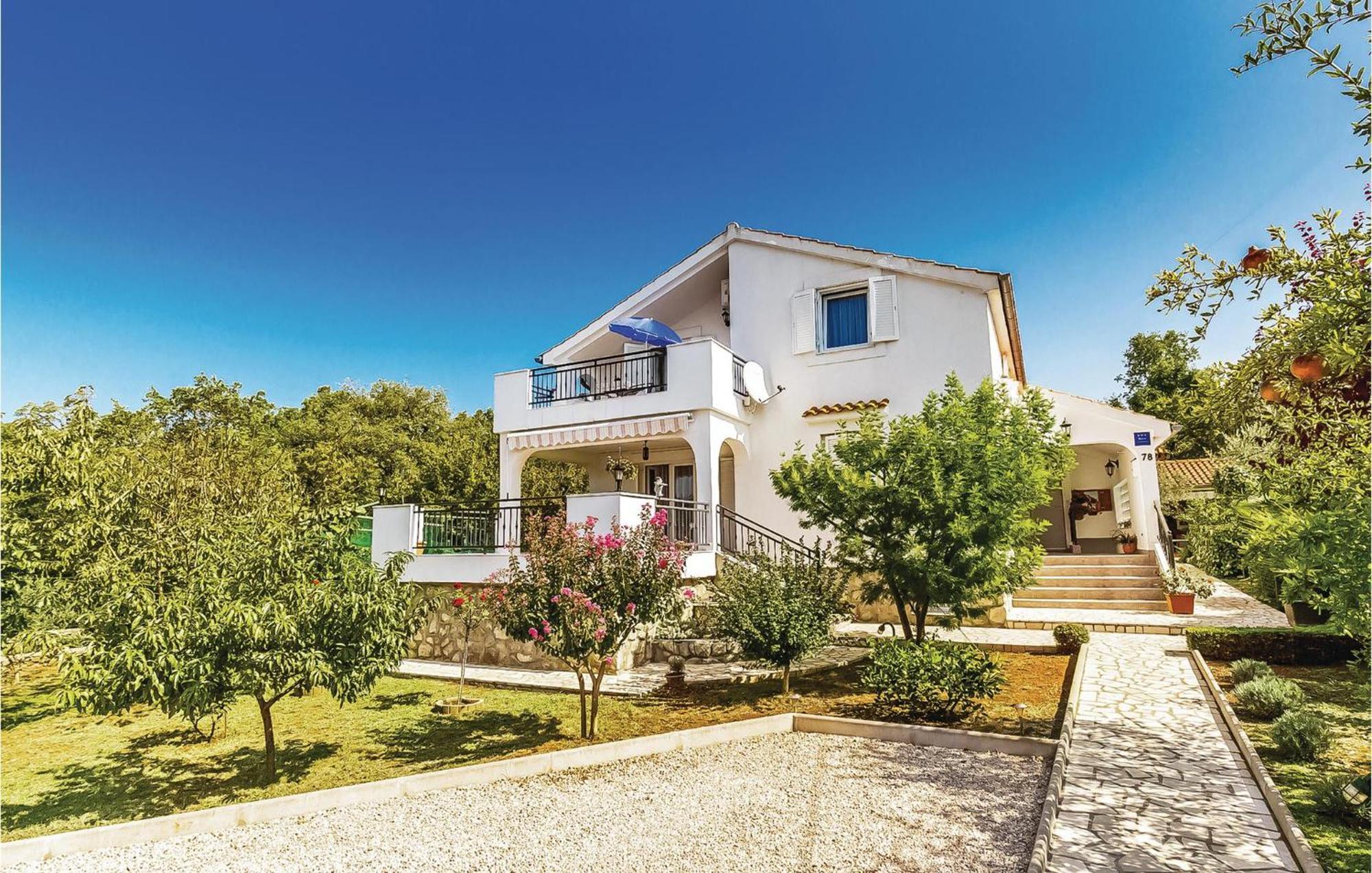 Lovely Apartment In Krk With Wifi Brzac Exteriör bild
